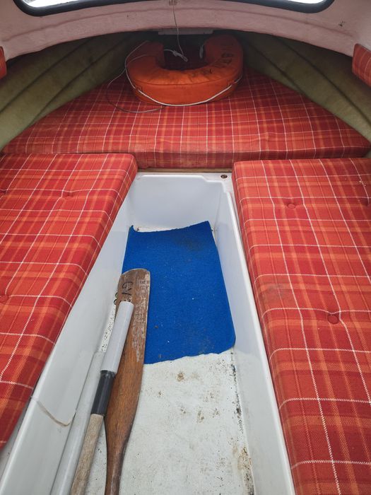 Łódź łódka kabinowa wędkarska przyczepa