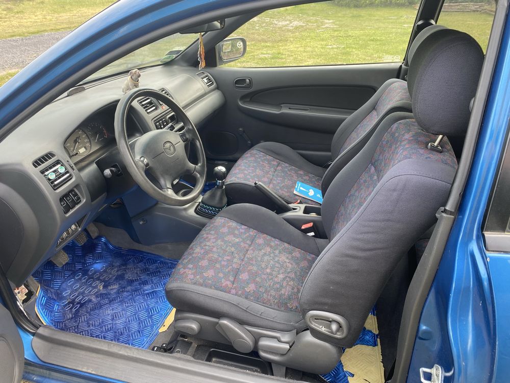 Mazda 323C Coupe 1998 1,5 Benzyna Klima