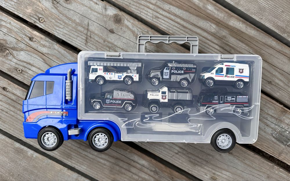 Фура, автовоз , трейлер зі спуском з машинками