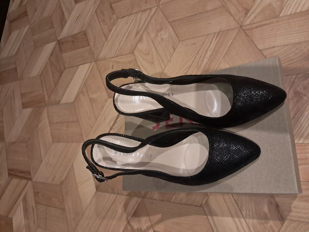 Buty na obcasie,  rozm. 38