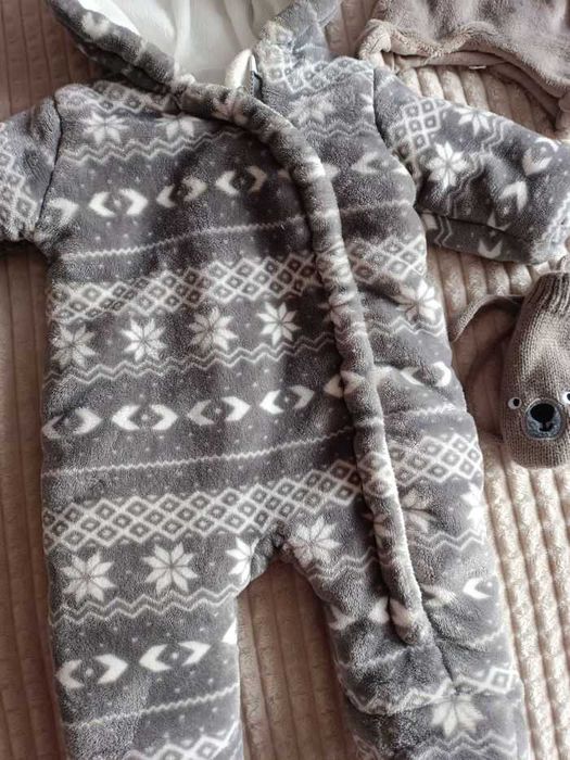 Zestaw kombinezon szary norweskie wzory,czapka i rękawiczki rozm.0-3