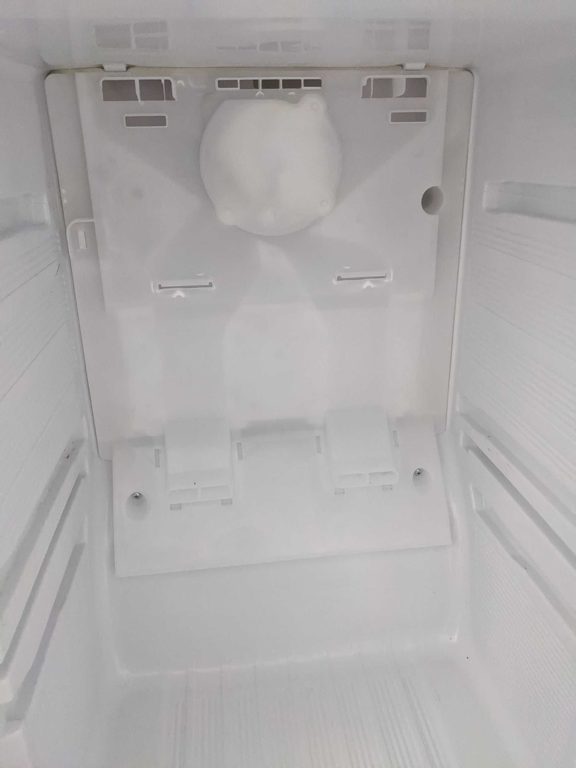 Lodówka Samsung RB29FSR akcesoria