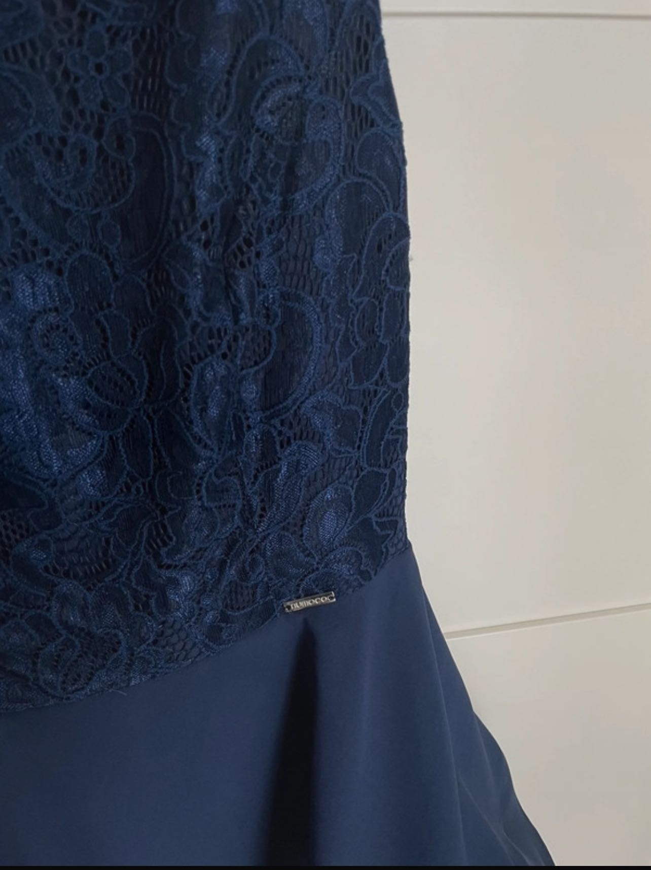 Granatowa elegancka sukienka