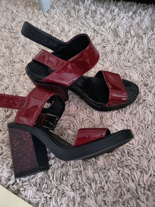 Босоніжки Guero 38 розмір