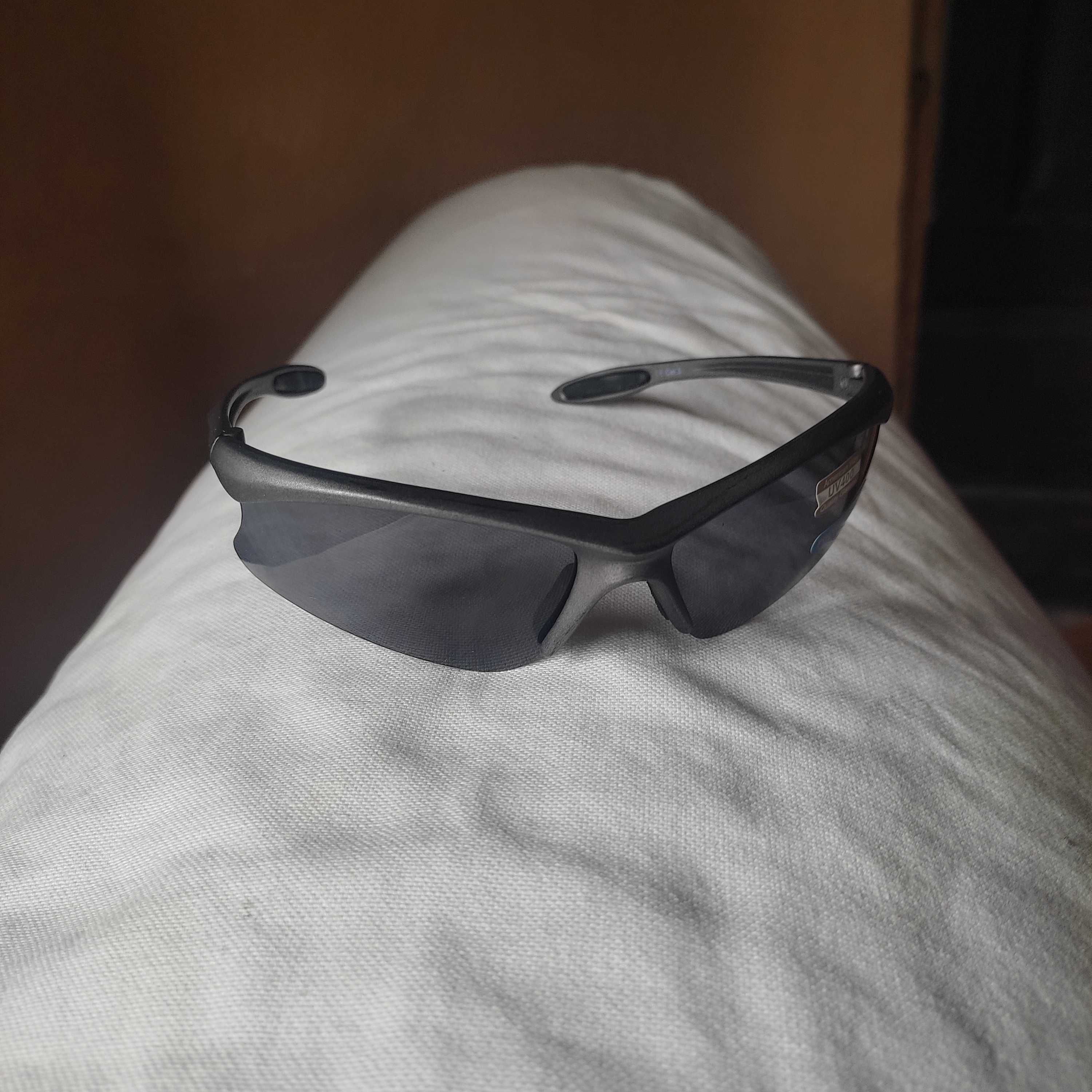 Nowe, sportowe okulary przeciwsłoneczne z 3 wymiennymi filtrami.