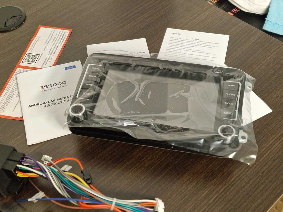 sytemu multimedialnego do auta  DVD Z wyświetlaczem oraz GPS