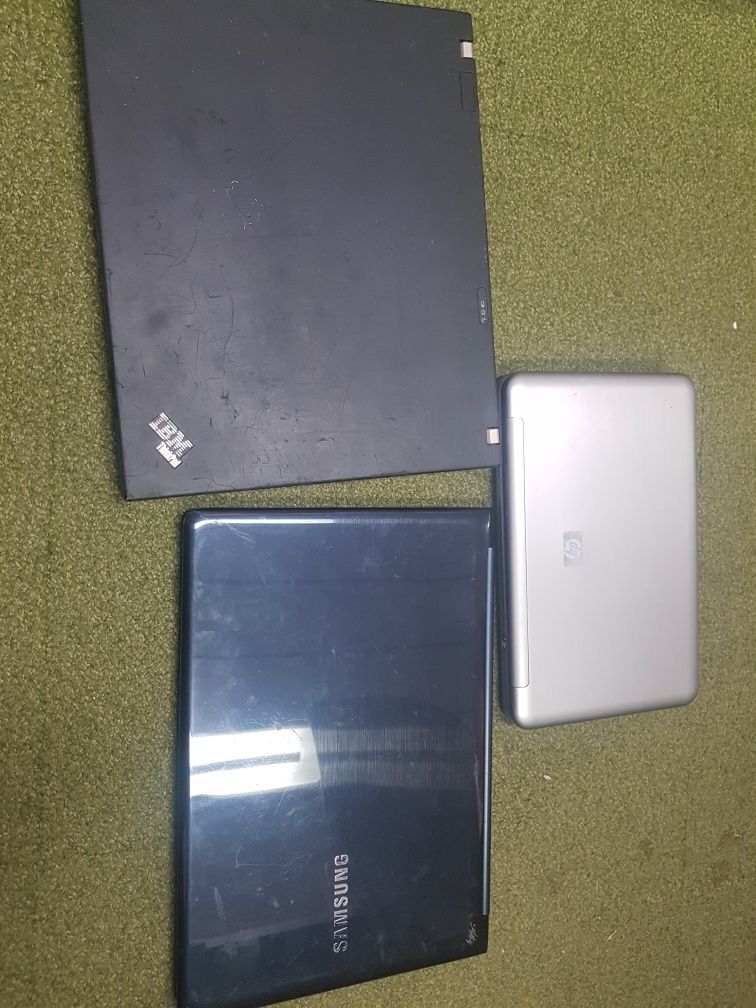 Laptopy stacje dokujące ładowarki