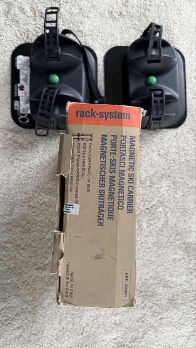 Magnetyczny uchwyt, bagażnik na narty Blitz