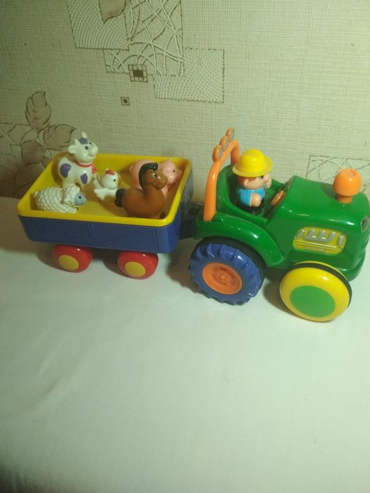 Трактор з причепом,озвучений українською мовою