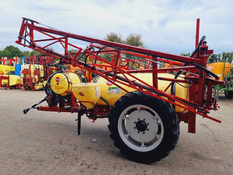 Opryskiwacz Hardi TR 2000, 18m 4 sekcje, hydraulicznie rozkładany