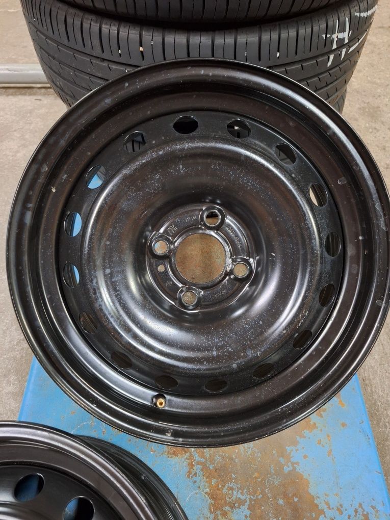 Felgi stalowe Renault Clio V 15", 4x100, ET31. jak Nowe