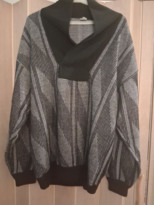Sweter męski na zimę.