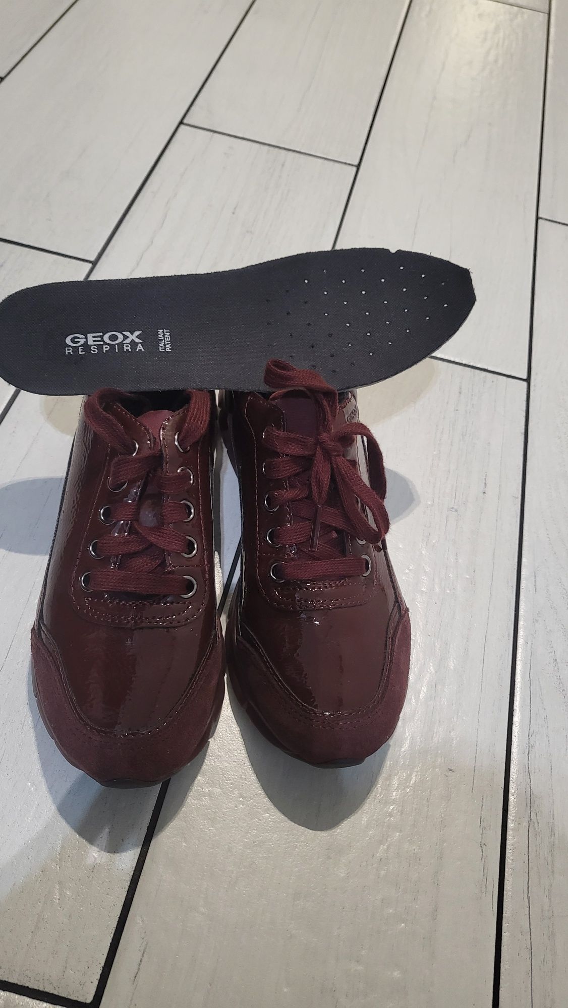 Geox sneakersy adidasy bordowe 35