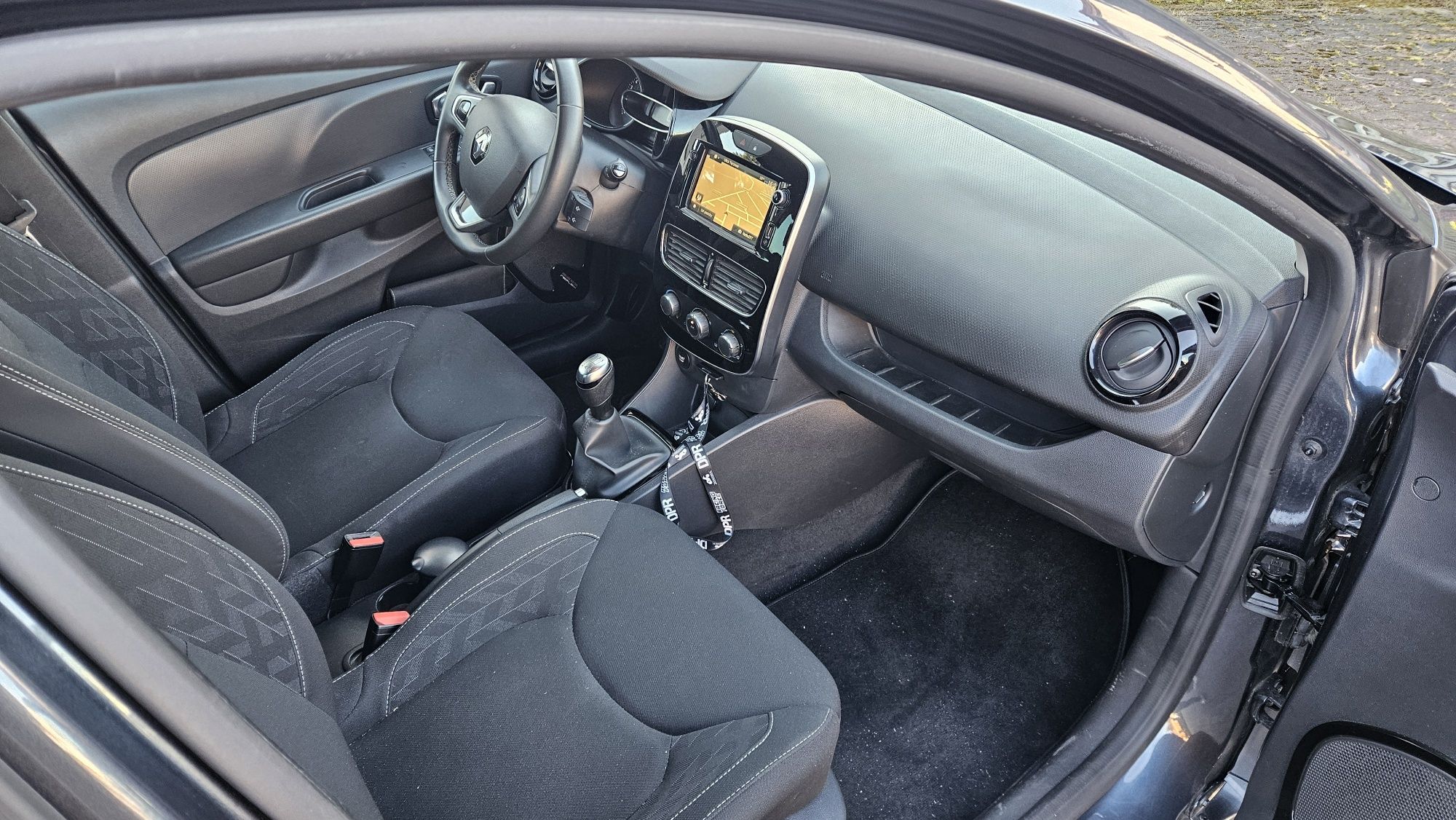 19r 130tys.km RENAULT CLIO 0,9 90KM bogaty Navi Alu