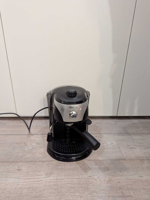 Ekspres fo kawy DeLonghi EC 221.B