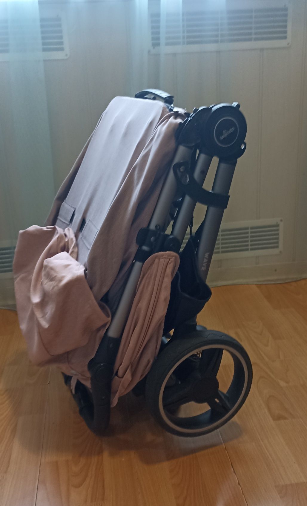 Продам коляску baby design в отличном состоянии