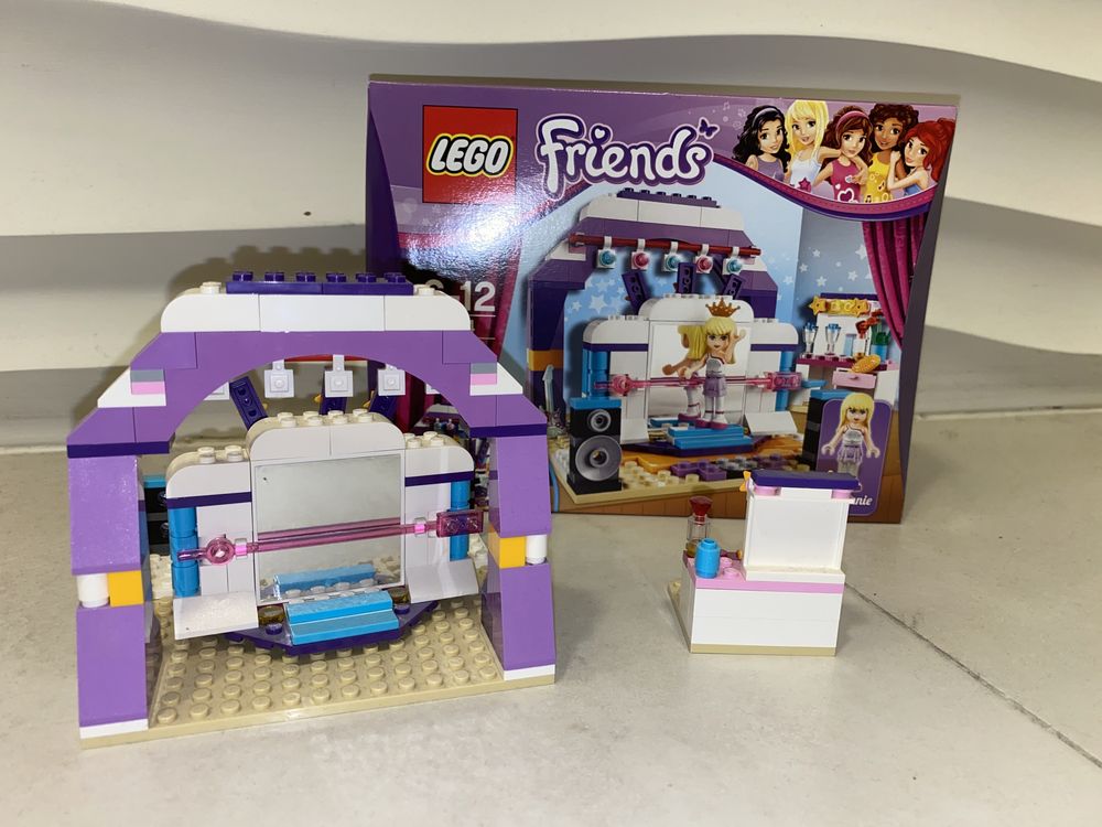 Lego Friends scena prób