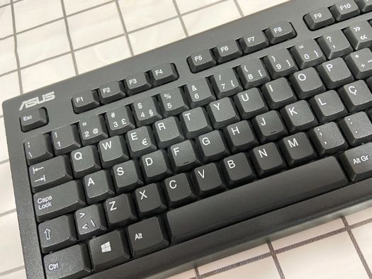 Teclado de computador ASUS como novo