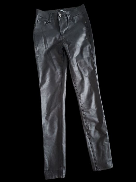 Spodnie eko skóra nowe zapinane S