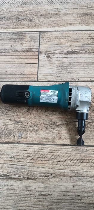 Nożyce elektryczne do blachy Makita