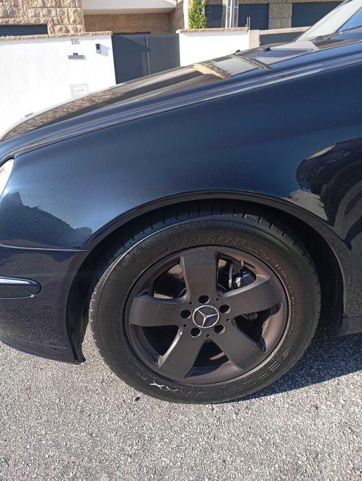 Mercedes  220 cdi