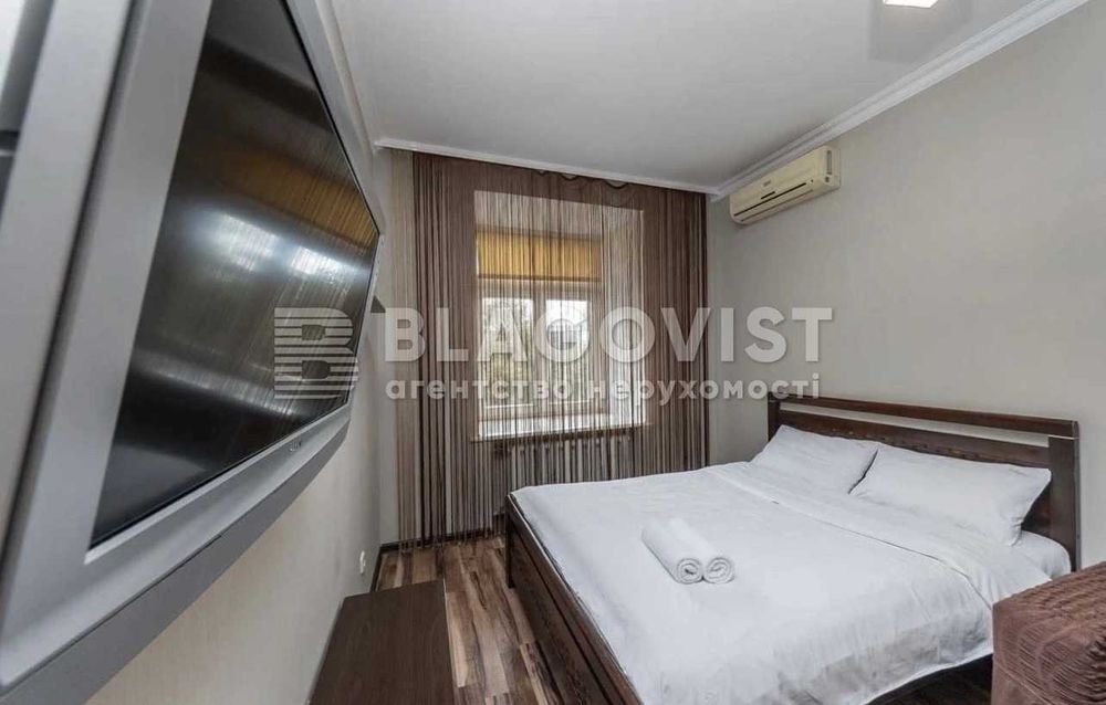 Продаж 2 к квартири Коновальця 7/9  Палац Україна ремонт!!!