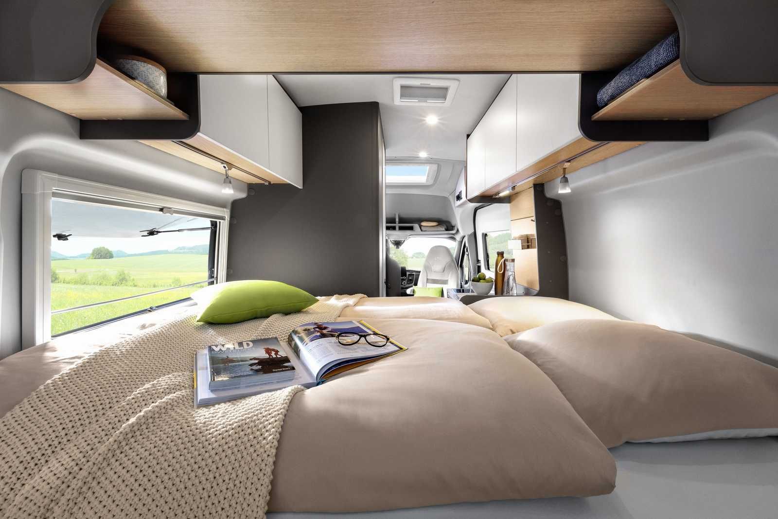 Wynajem wypożyczalnia kampervan 2024 LMC INNOVAN 590 Automat 599 cm