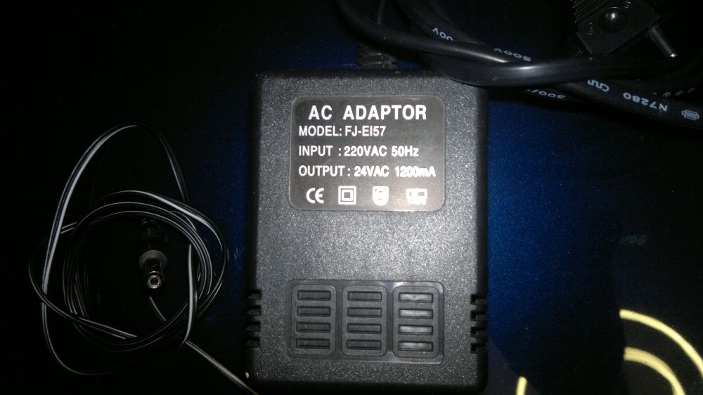 Универсальный ac adaptor