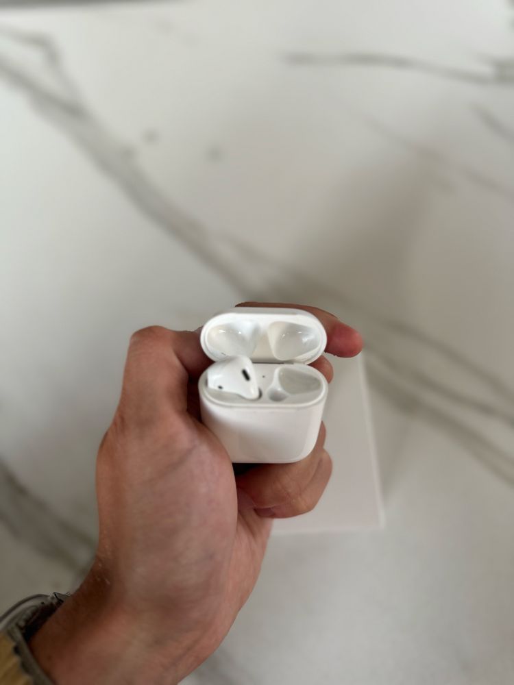 SPRZEDAM Apple Air Pods (bez jednej sluchawki)