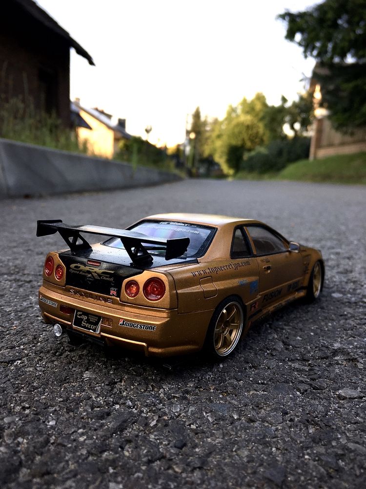 NISSAN SKYLINE GT-R R34 (TOP SECRET) 1/24-auta,model