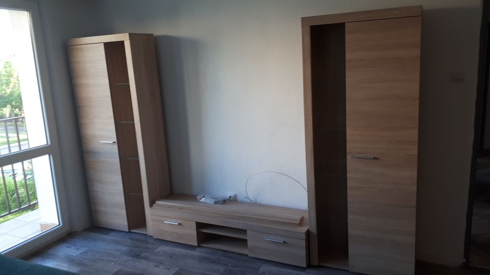 Montaż mebli składanie mebli skręcanie mebli