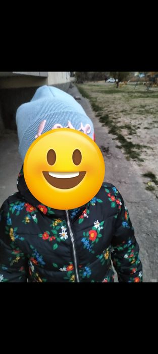 Курточка та джинси