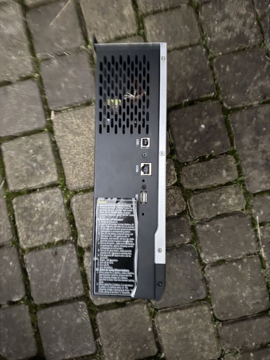 Інвертор продам вживаний в ідеальному стані MUST PV18-1012 VPM