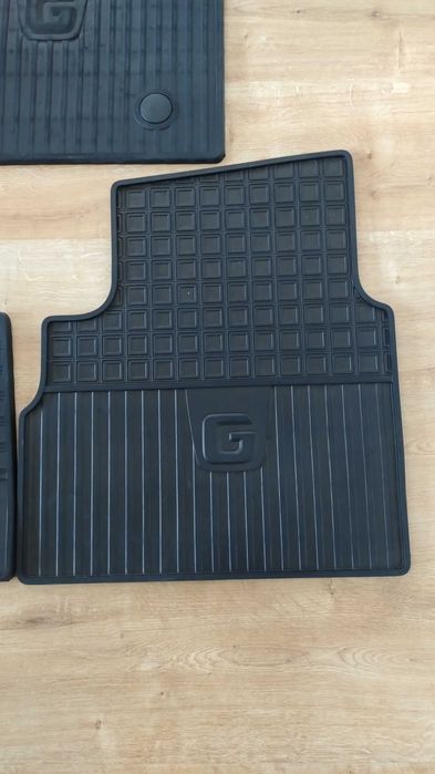 Dywaniki, wycieraczki gumowe Mercedes-Benz klasa G W464 oryginalne