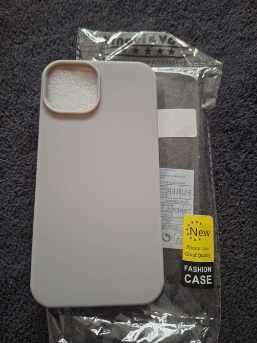 Etui na telefon iphone 13