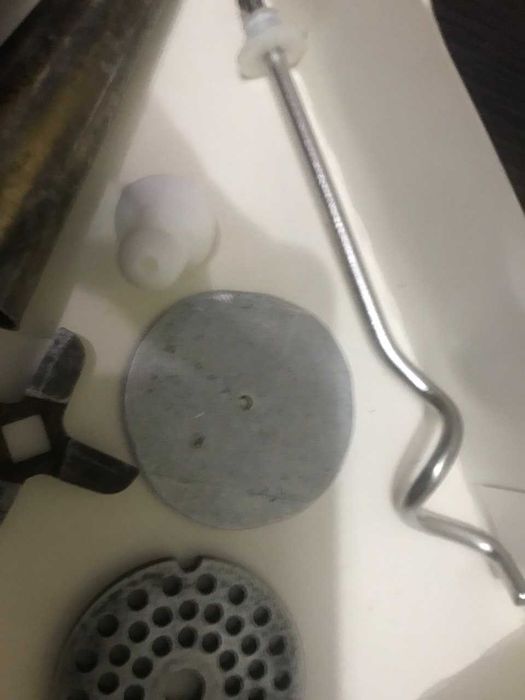 Формы корзиночек, трубочек, венчик  для теста, ножи для мясорубки