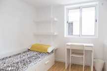 146780 - Quarto com cama de solteiro, com casa...