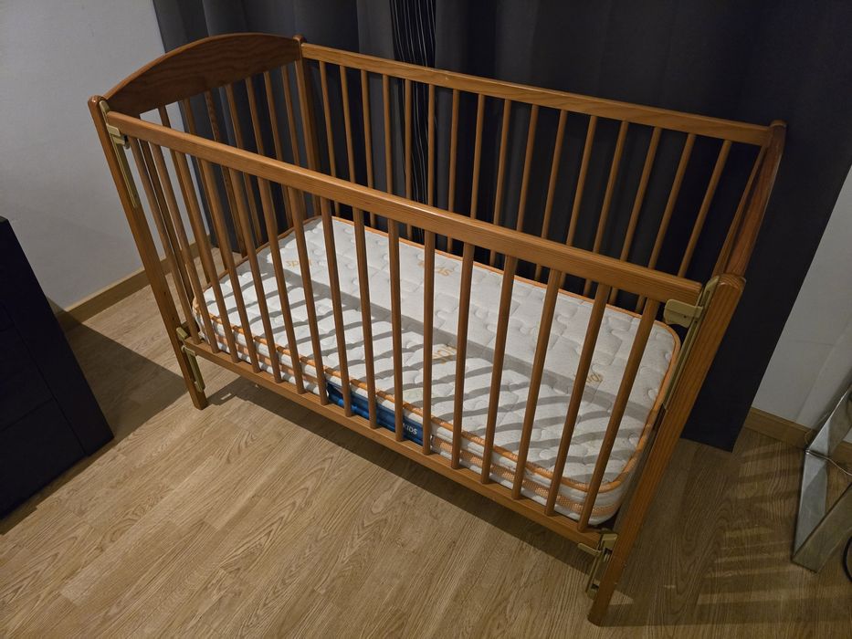 Berço com colchão