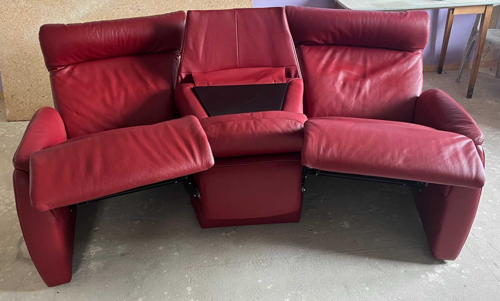 Skórzana sofa z funkcją relaks