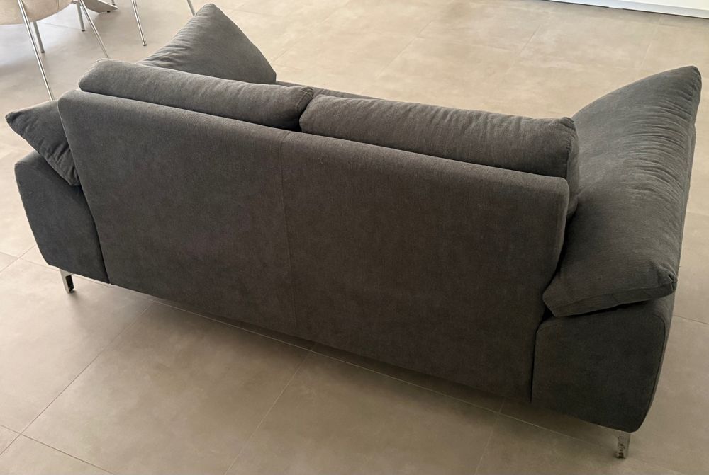 Sofá 2 lugares cinzento