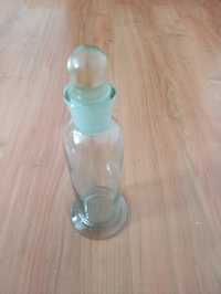 Karafka, butelka szklaną z korkiem