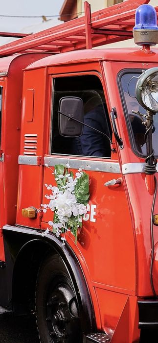 Kwiaty na auto samochód weselne wesele na przyssawki