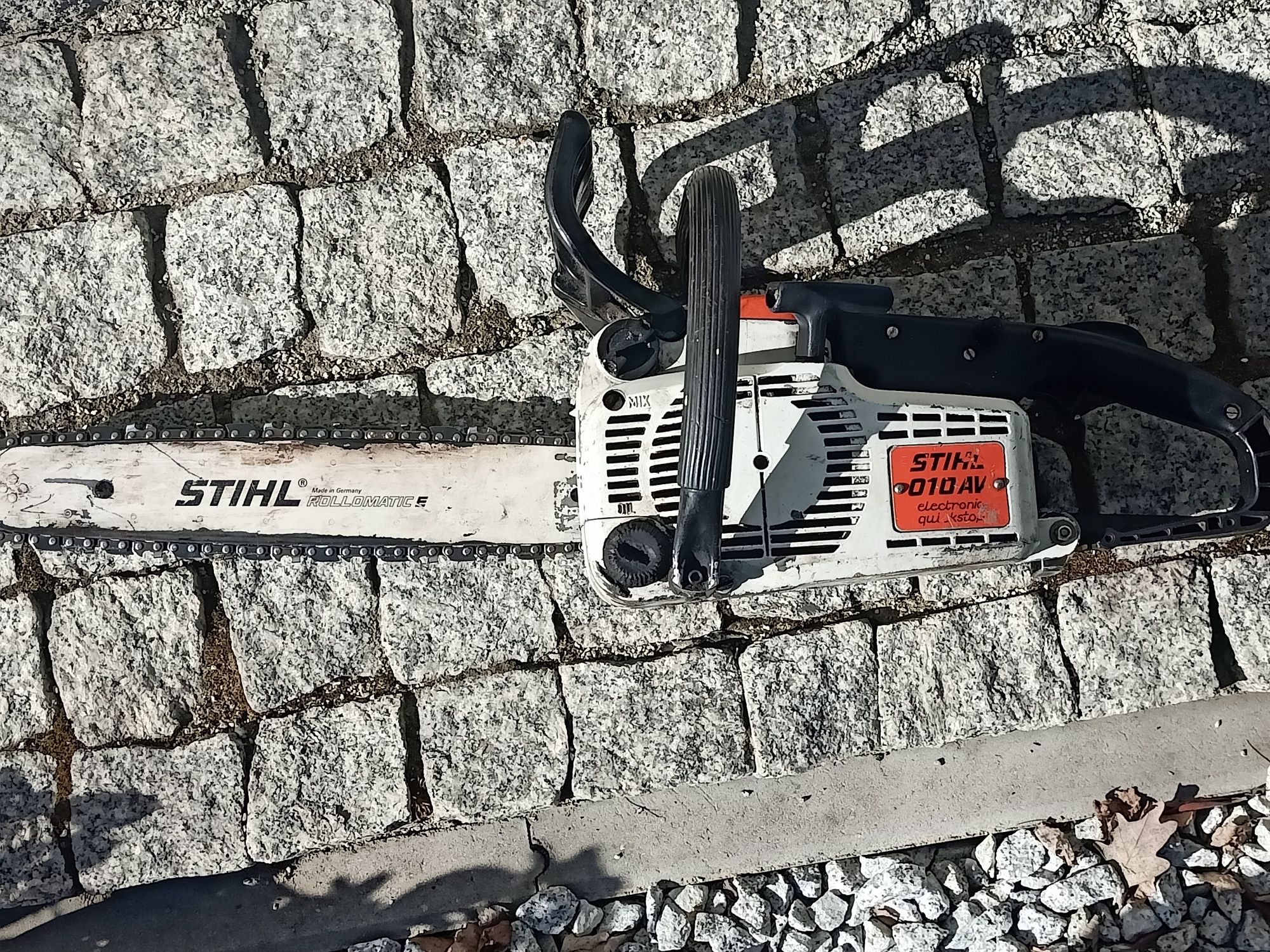 Dwie piły spalinowe m-ki STIHL