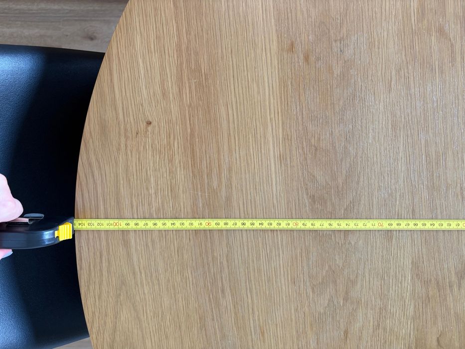 Mesa de jantar redonda (cadeiras não incluidas)