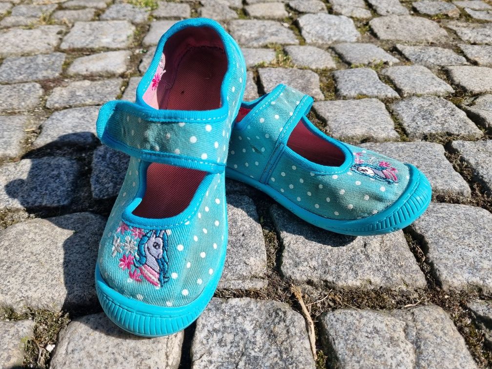 Kapcie do przedszkola rozmiar 30 CCC