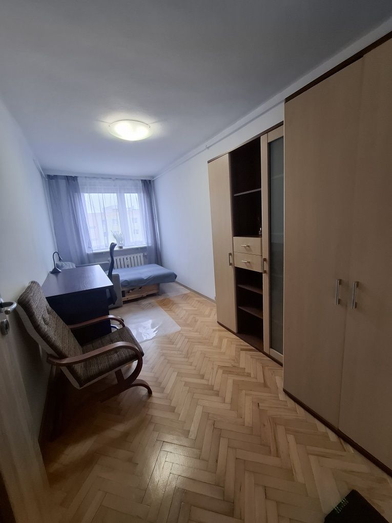 Pokój dla studenta w 3 pokojowym  KSM ul. Śląska 34 akademik obok