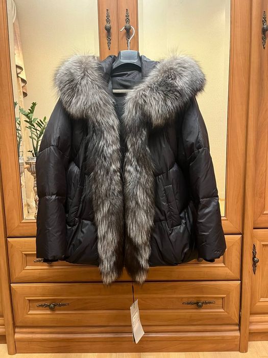 Куртка з хутром чорнобурки