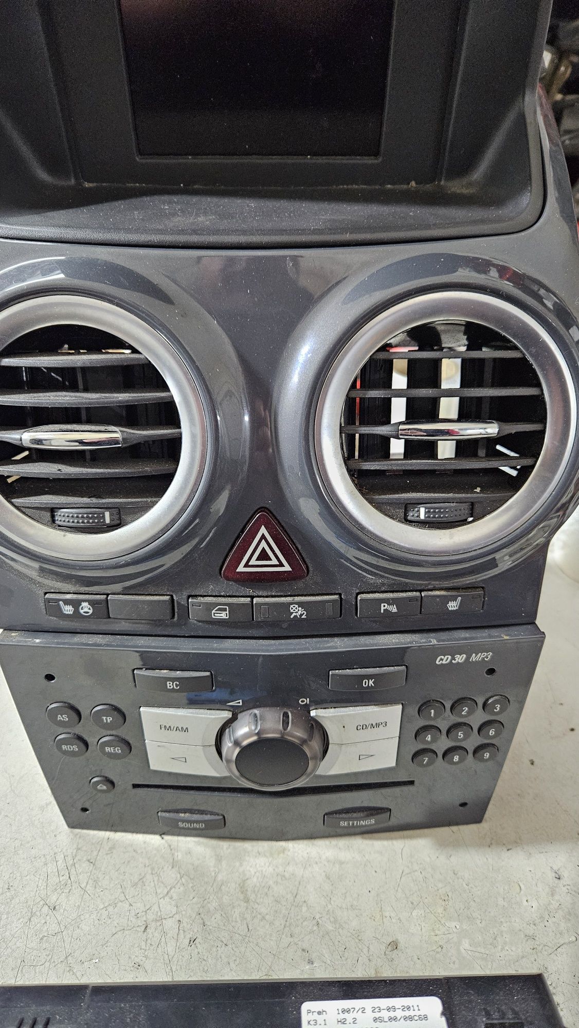 Radio komplet wyświetlacz panel dekor CD30 mp3 opel corsa d