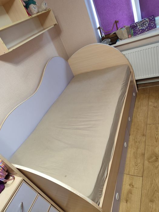 Ліжко з матрацом