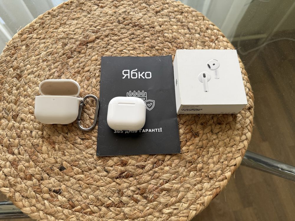 Навушники Apple AirPods 4 with Active Noise Cancellation